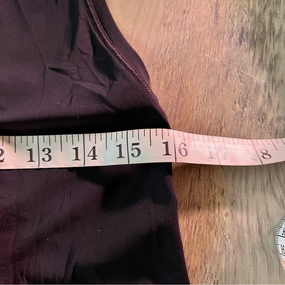 Lululemon Women’s Ace Tank Black Size 6 Back Split Relaxed Fit Running Run - Picture 9 of 11